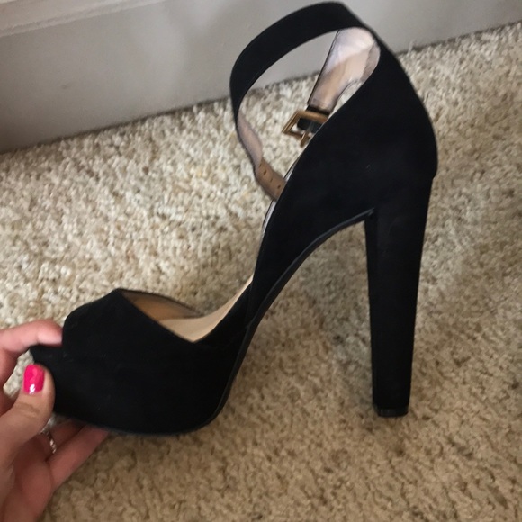 Jessica Simpson Black Heels! - Picture 3 of 4